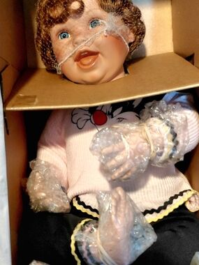 The Ashton-Drake Galleries Sylvester's Surprise Porcelain Doll Pink & Black NIB